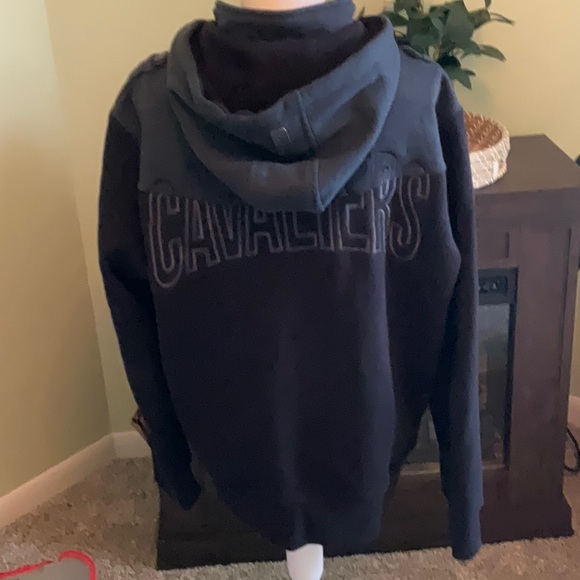 UNK NBA Men’s Size Large Cavaliers Hooded Sweatshirt Jacket, Great Condition! - Picture 4 of 11